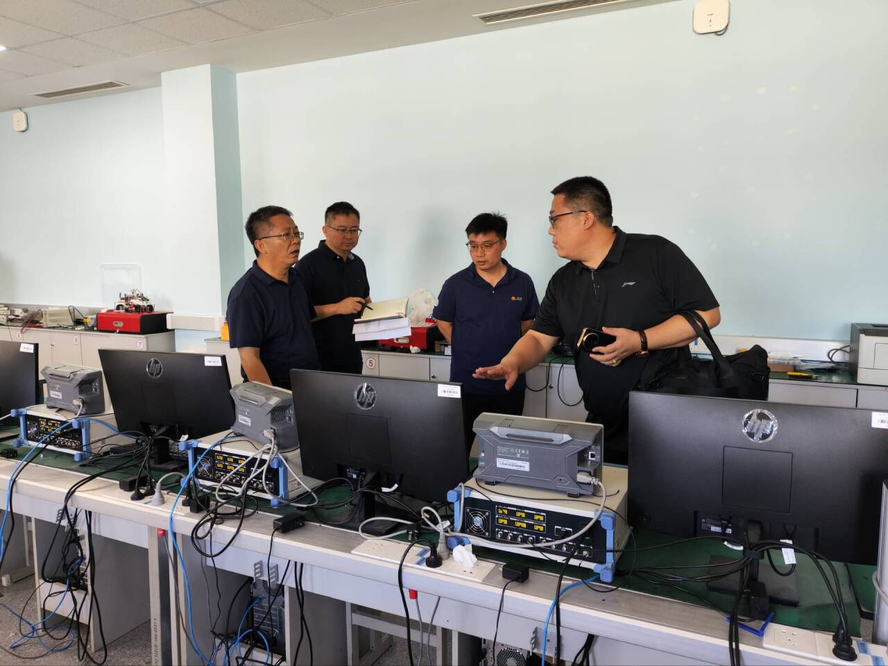 leyu乐鱼手机官网新学期实验室安全专项检查