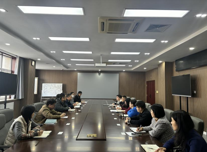 压实责任抓落实 凝心聚力护成长——乐鱼官方在线平台入口学工队伍召开学生工作专题会议